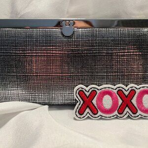 Metallic Silver Wallet, like new, excellent condition!
